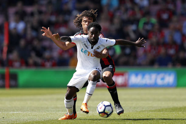 耀收获首球 耀收获首球