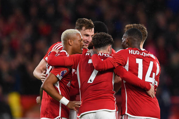 员阿德里亚 员阿德里亚