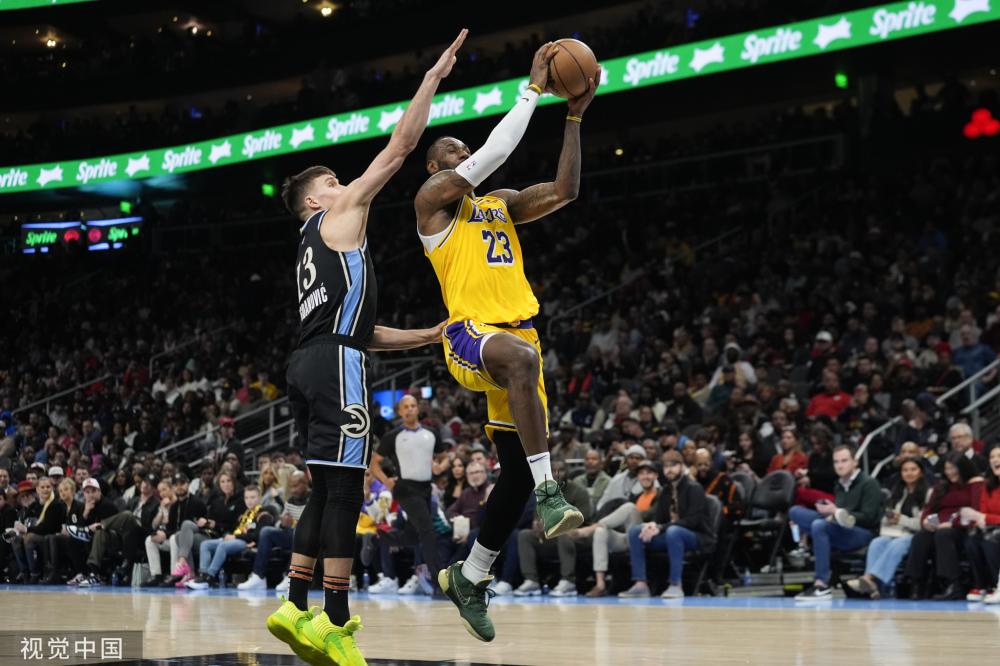 了他在球队 了他在球队